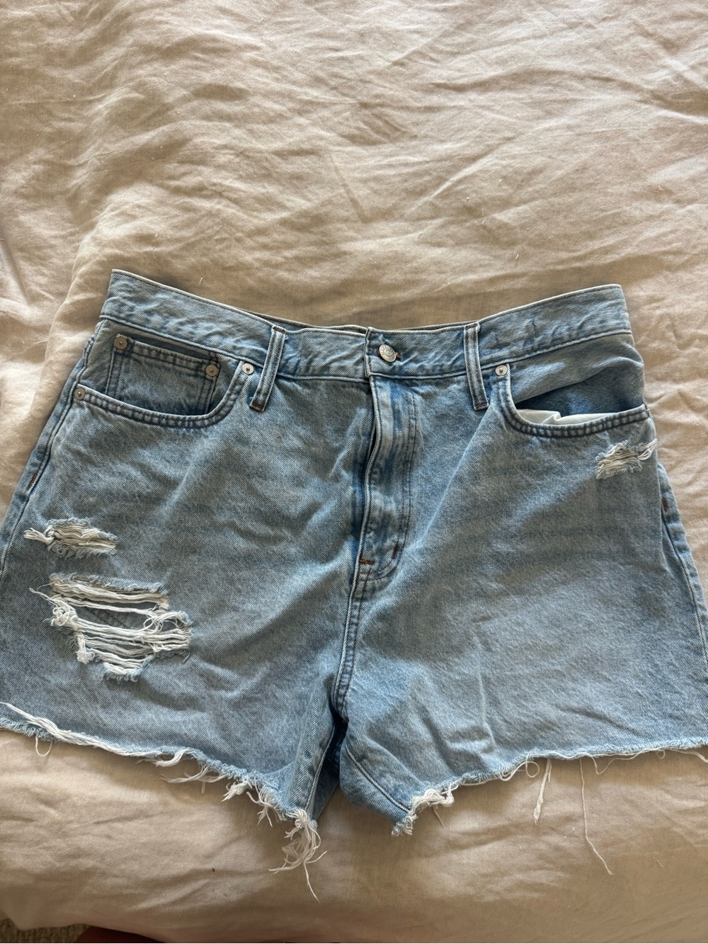 Madewell The Mom Jean Light Blue Distressed Cut Off Denim Shorts Womens Size 32